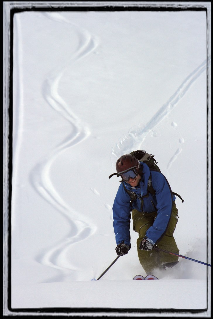 Lite åkarglädje efter en tung tag på jobbet.. Foto: Erik Pernestam (www.pernestam.se). Åkare: Martin Olsson.