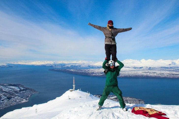 Nicole Lejdeby foto - Building a tower in Narvik.