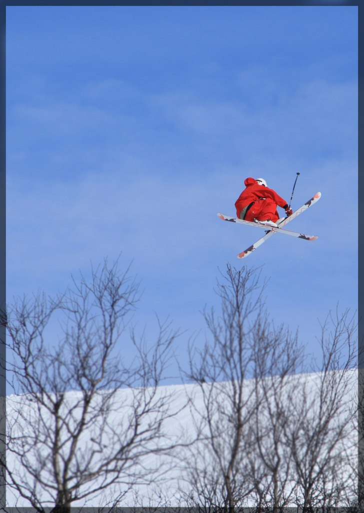 Soliga dag i luossaparken. Foto: Max Andersson. Åkare: Jens Halmkrona.