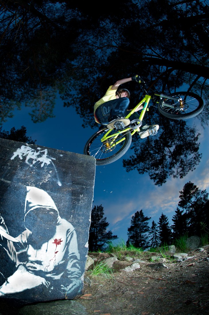 Hittade en övergiven källare som blev rätt nice. Foto: Simon Pontér. Åkare: Joakim Nilsson.