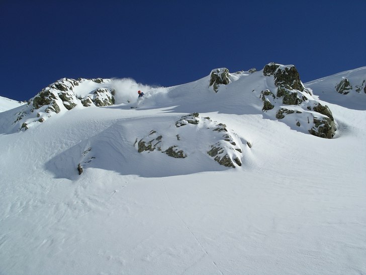 Fint åk efter ett av få snöfall i E-berg den h�. Foto: Fredrik Wikberg. Åkare: Fredrik Nordsvahn.