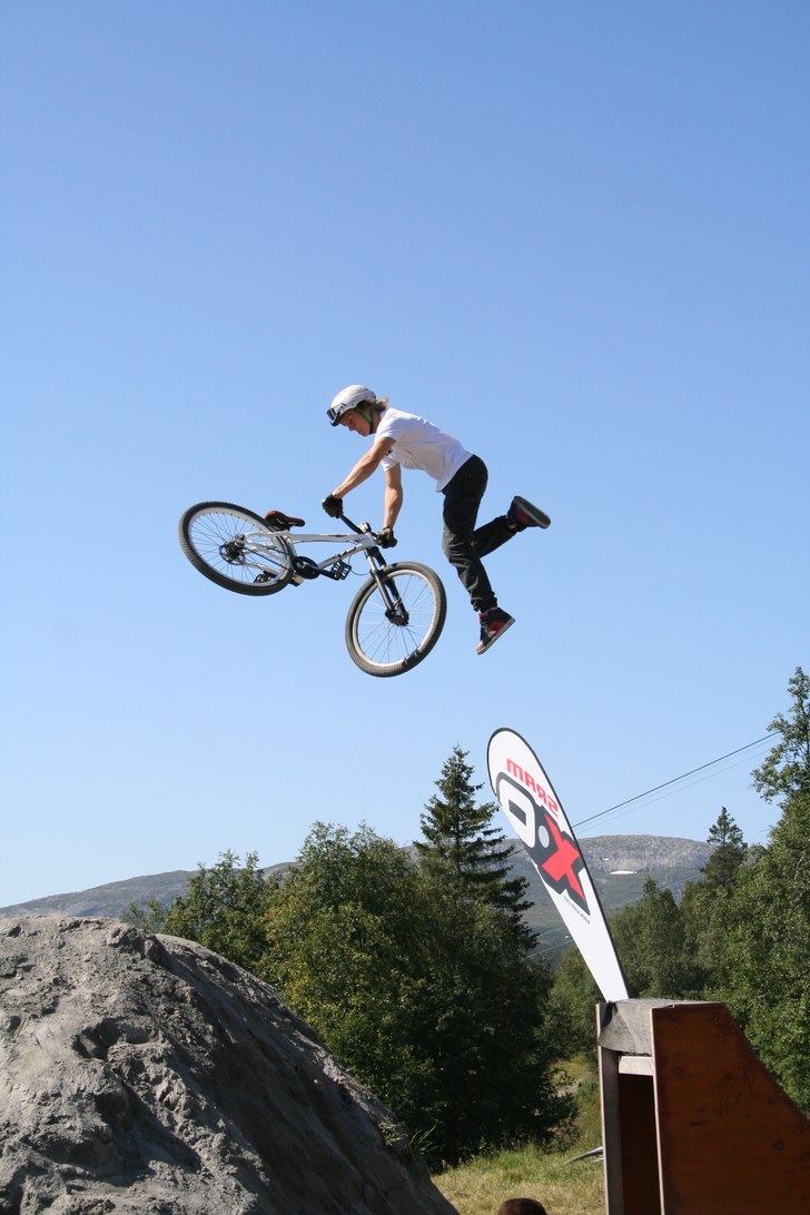 Foto: Douglas Broström. Åkare: ??.