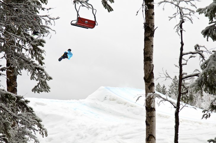 Kungsbergets svarta linje inkl. överskjut. Foto: Magnus Karlsson. Åkare: Petter Cavallin.