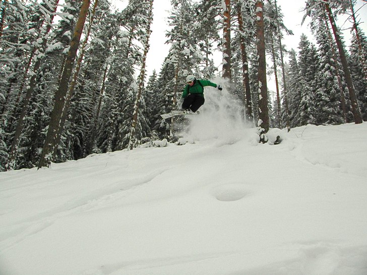 Little jump from Punamulta. Foto: Vesa. Åkare: mikko.