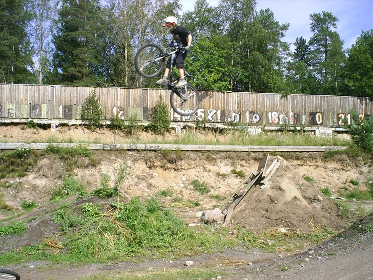 jag på dirten den hoppan var skön=). Foto: pappsen. Åkare: jonne.a.