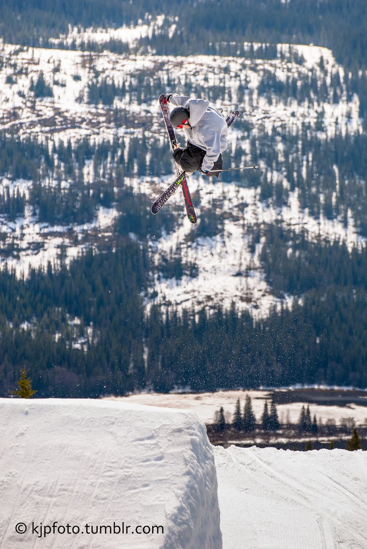 Foto: Patrik Löfgren. Åkare: Okänd.