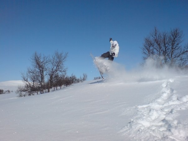 Åkning på fjället.. Foto: Linus Krantz. Åkare: Jens Jonsson.