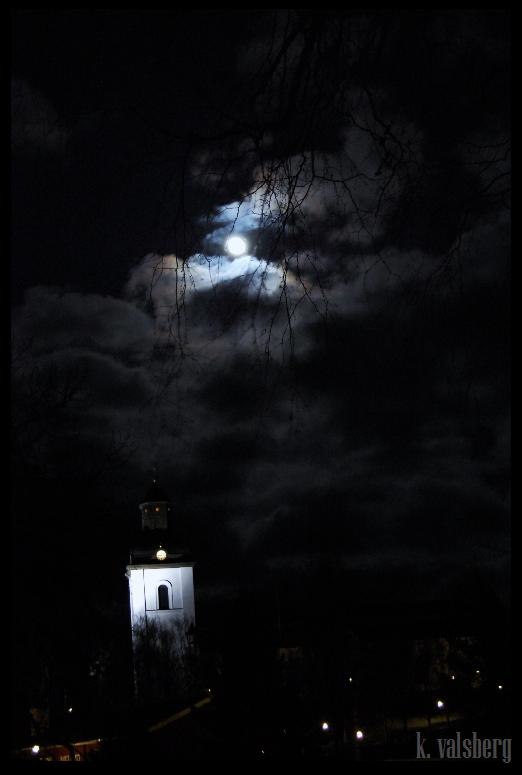 Härlig fullmåne i natt.. Foto: karin valsberg.