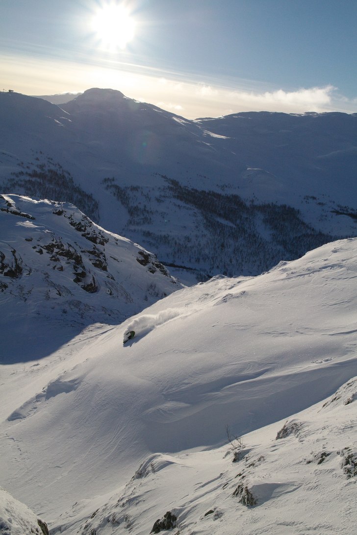 En enslig dag med sol over Hemsedal ga oss noen ma. Foto: Ole-Kristian Strøm. Åkare: Kristoffer Jacobsson.