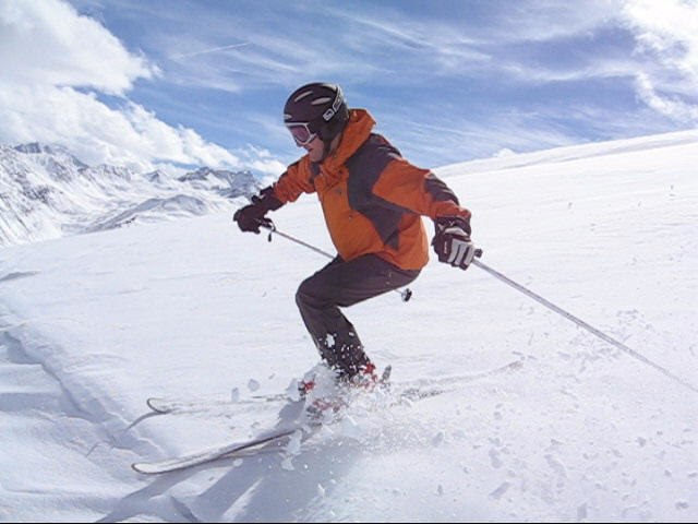 egentligen från filmsekvens tagen med en Canon Ix. Foto: Henke Ottosson. Åkare: Mats Tolander.