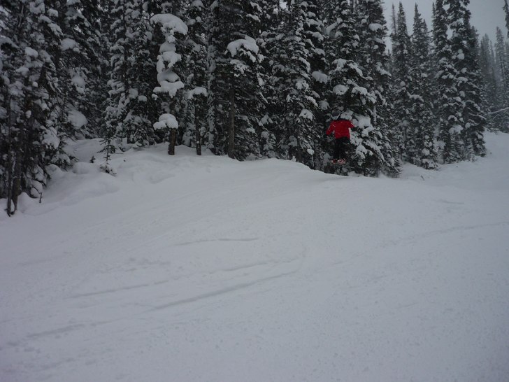 Hitting windlips on the Wolverine at Sunshine. Foto: George Beaton. Åkare: Jamie Hunter.