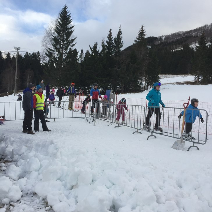 Bra besøk på opningsdagen! 
Det er svært sjelda.