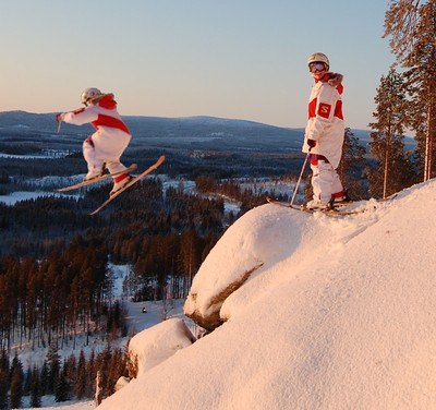 bilden är redigerad i photoshop... broder har red. Foto: Rasmus Rosén LIndahl. Åkare: Pontus Rosén Lindahl.