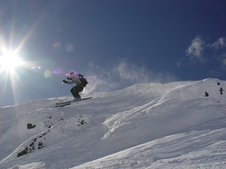 Skönt flyg med fart. Foto: Christian Lodin. Åkare: Johan Edenteg.