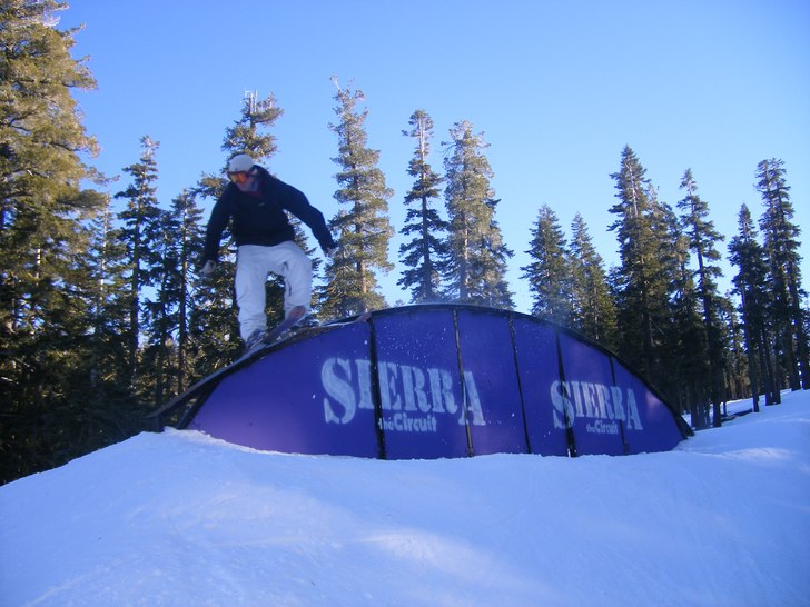 en av parkerna i sierra, the circut.. Foto: Inga Jabara. Åkare: Petter Nyholm.