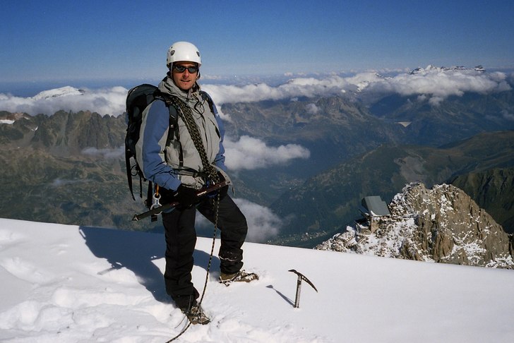 Övningsklättring bland bergen kring Chamonix, al. Foto: Fredrik Bergstedt.