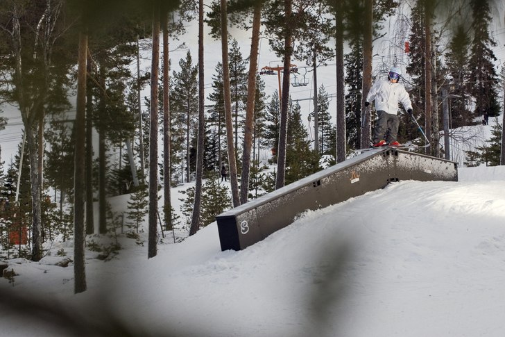 glider lite på boxen:D. Foto: Andreas Timfält. Åkare: Andreas Byström.