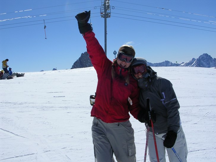 En svårslagen dag i april 2005!!  . Åkare: Louise & Jenny.