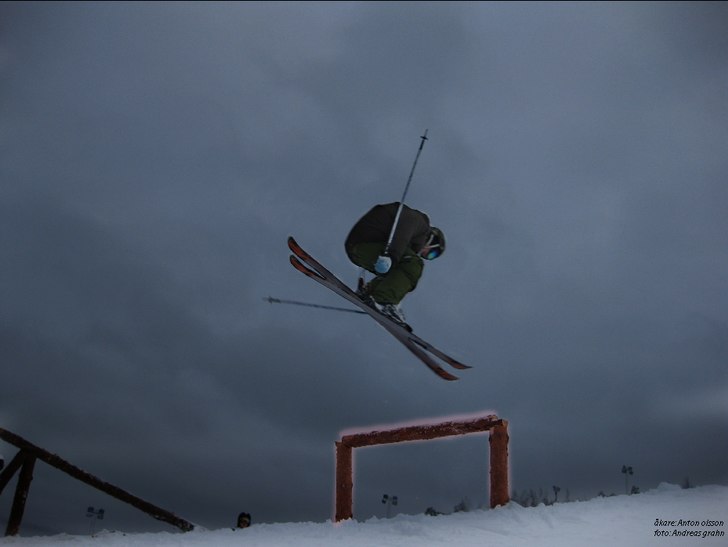 En 540 över stocken i kanis.. Foto: Andreas Grahn. Åkare: Anton Olsson.