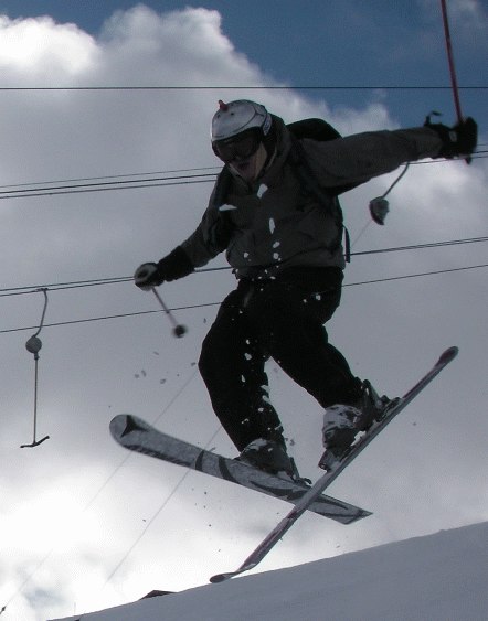 Tänkte göra ett nått trick men blev distraherad. Foto: Sebastian Lindroos. Åkare: Daniel Ökvist.
