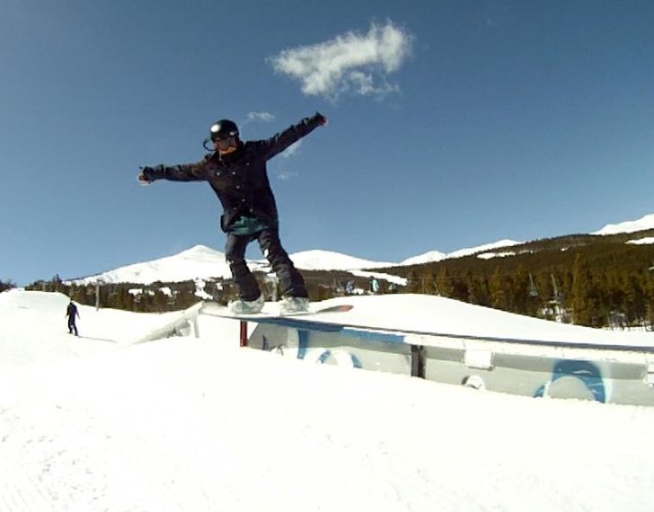 Tailpress på down flat down en äckligt solig dag. Åkare: Emma Lennholm.