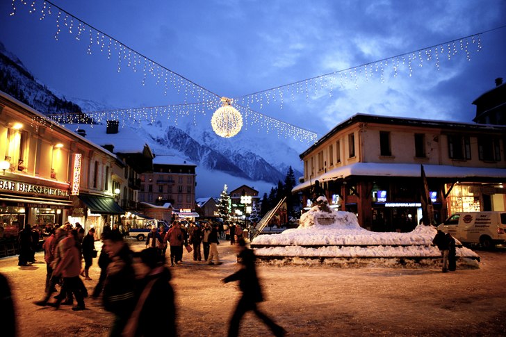 Pre-nyår 2006 i Chamonix, 6 timmar senare gick de. Foto: Fredrik Ludvigsson. Åkare: People of Chamonix.