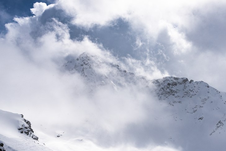 Bec des Rosses höljt i dunkel.. Foto: Axel Adolfsson.