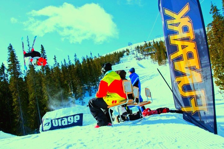 DM i big air. Foto: Ingen Aning. Åkare: MArcus Allerhed.