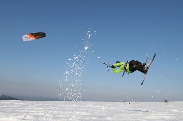 Kiteloop... Foto: Niklas (kiteskolan.nu). Åkare: Johannes W.