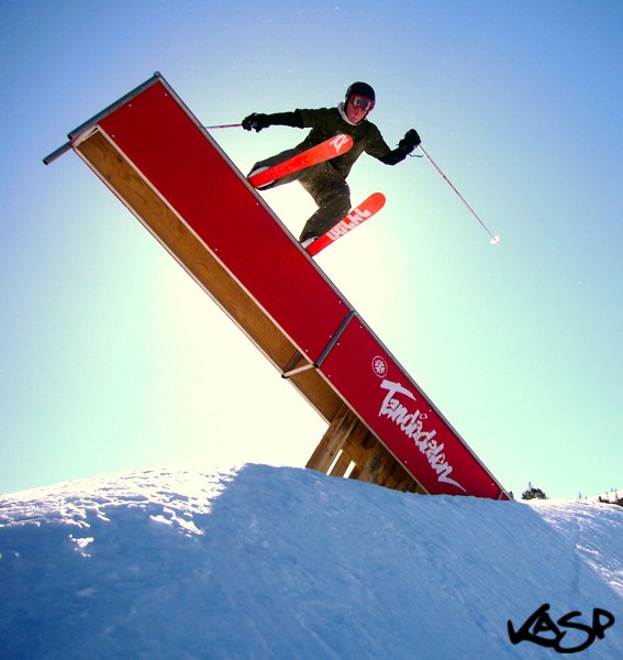 Foto: Fredrik Kasperi. Åkare: Hampus Nyström.