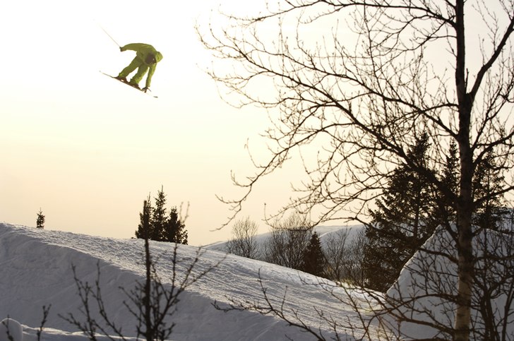 Fotosession med Oscar Scherlin och Niklas Karlstr�. Foto: Mattias Fredriksson. Åkare: Toffe Mattsson.