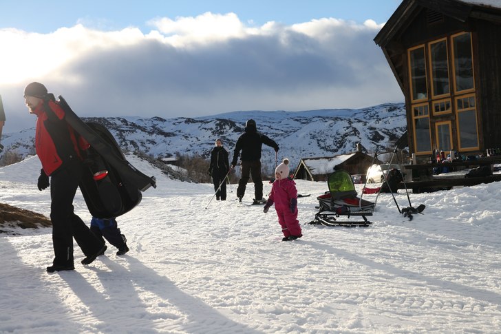 Vårsnø føre, strålende sol. 
.