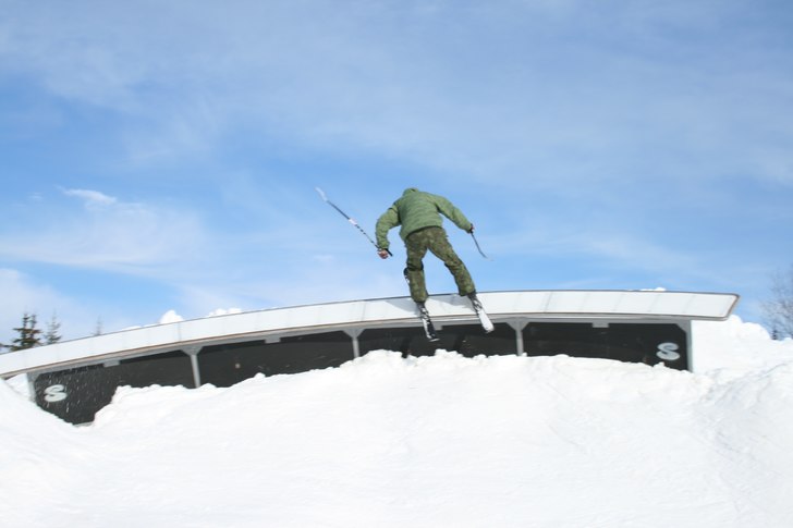 Jonas kör c-rail. Foto: Tomas Lundin. Åkare: Jonas.