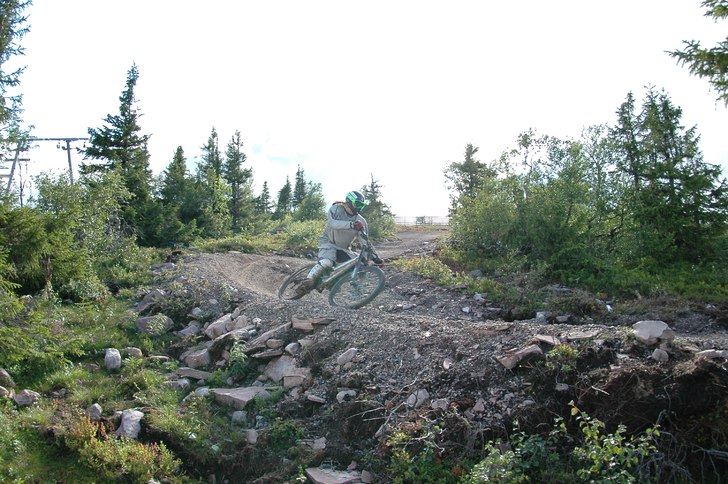 En regnig dag i Lindvallen......... Foto: Hemrik Samuelsson. Åkare: Fredrik Sandström.