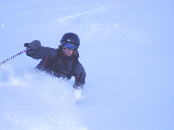 Offpist repan skiers left från Jochstock. Under... Foto: Erik Hedberg. Åkare: Johan Carlsson.