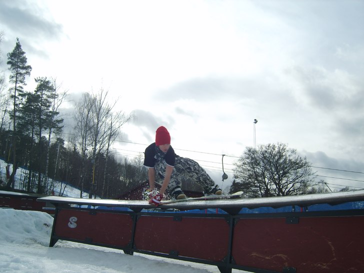 c-rail: trick: ????. Foto: patrik fernström. Åkare: jag.