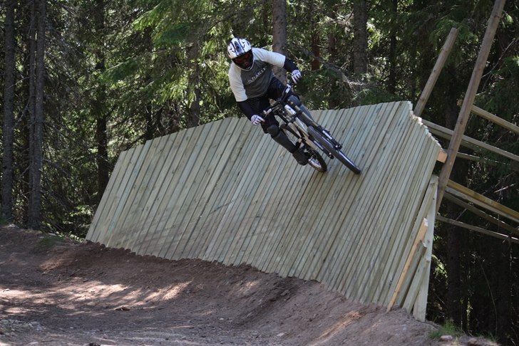 Wallride på magic carpet. Foto: Ludde_F. Åkare: Patrik Jansson.