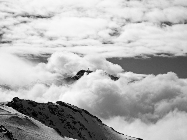 Cime Caron sett från Roc des 3 Marches i Les Menu. Foto: Hedda Berander. Åkare: Telepherique Cime Caron.