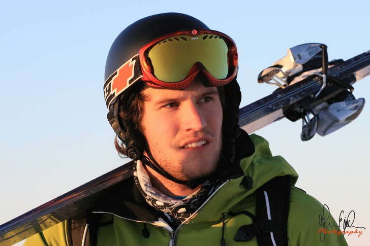 En dag med oslagbart väder, vindstilla och sråla. Foto: Jonas Emilsson/www.jonasemilssonphoto.se. Åkare: Olle Svensson.