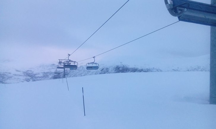 Skjærtorsdag
Fint no på morgonen med vindstille .