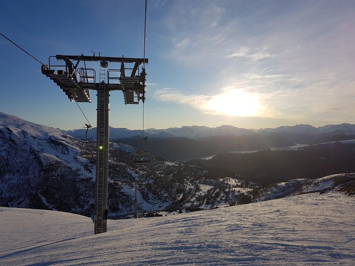 1 påskedag 
1 påskedag kl 7 er de på Strandafje.