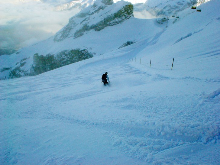 3 dec snö över natten och då kan t o m pisten v. Foto: Micke Grönlund. Åkare: Jeanette Grönlund.