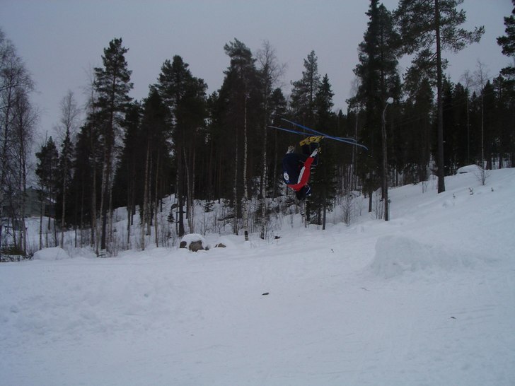 frontflip.. . Foto: Nicke E.