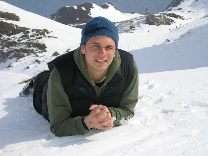 Glassar i solen med en liten pose. Foto: Jocke.