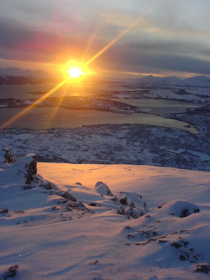Sola er tilbake i tromsø den 21. januar. Her er d. Foto: Per Hasvold.