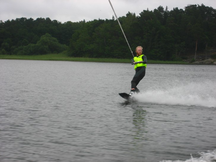 Det går visst att ha kul på sommaren också!!!. Foto: Rickard Wessman. Åkare: Jeffa.