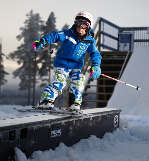 fota med 8848. Foto: ?. Åkare: lucas söderberg.