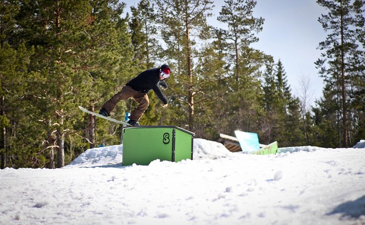 Häng i Gäng/En dag i backen. Foto: Mathias Lindkvist. Åkare: Marcus Holmqvist.