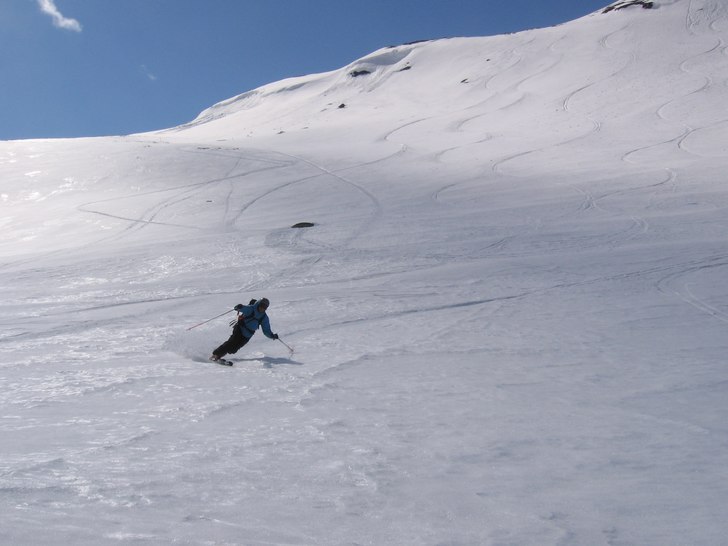 Amerikan på villovägar i svenska fjällen!. Foto: Emil Olsson. Åkare: John E Wilcoxen.