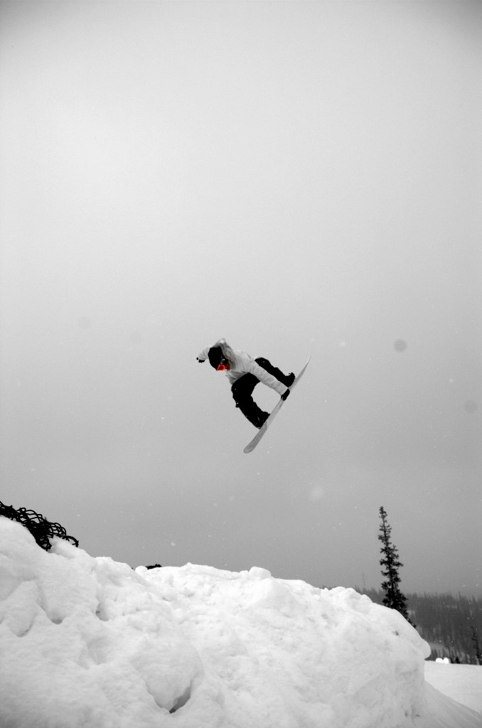 Snöig dag på dundret. Gällivaregrabbarna visar . Foto: Timmy Kristoffersson. Åkare: Johan Lahti.